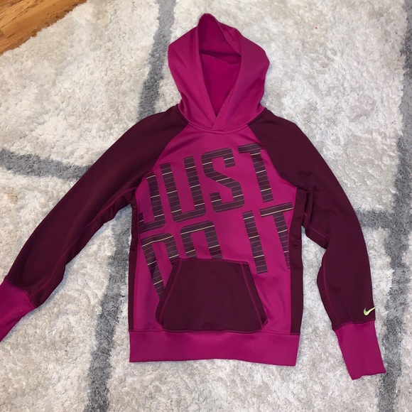 Nike Tops - Nike hoodie